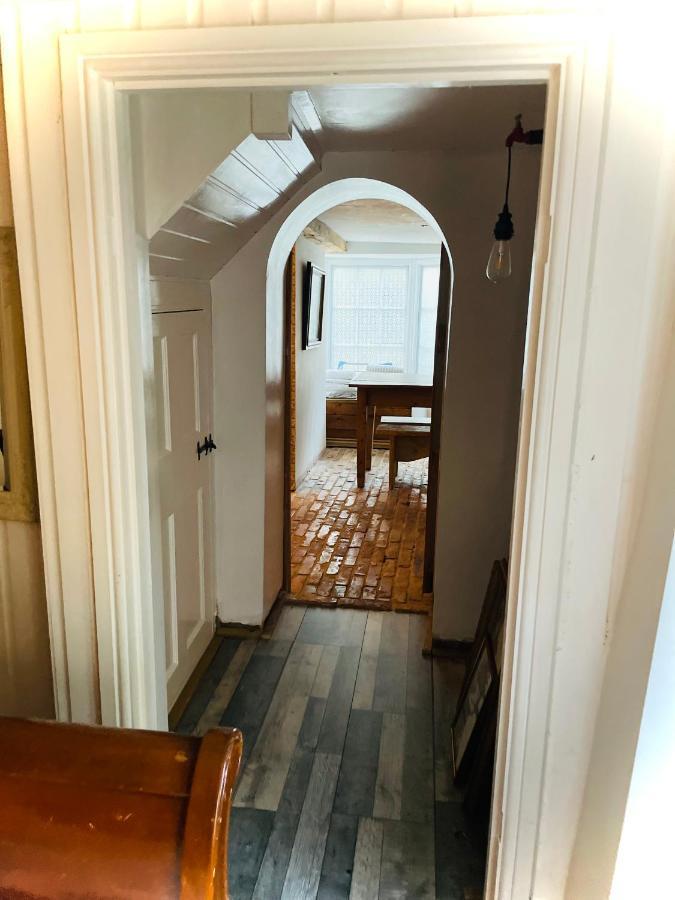 The Beehive, Ground Floor Apartment In Norfolk, No Shared Amenities Downham Market Exterior foto